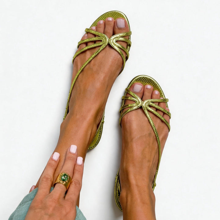 Metallic sandals with straps